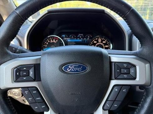 Used 2015 Ford F150 Lariat w/ Equipment Group 501A Mid AWD/4WD image 26