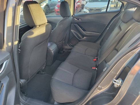 Used 2018 MAZDA MAZDA3 Sport w/ Preferred Equipment Package image 18