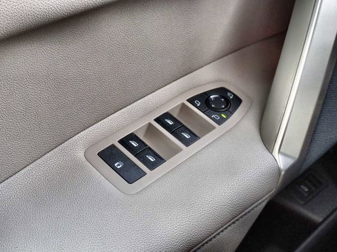 New 2025 BMW iX xDrive50 image 39