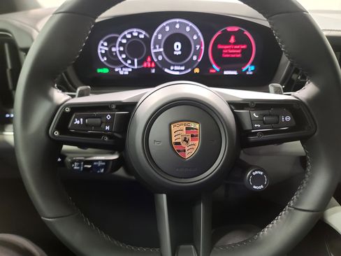 New 2026 Porsche Cayenne image 16