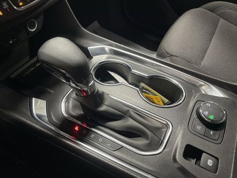 Used 2023 Chevrolet Traverse LT image 20