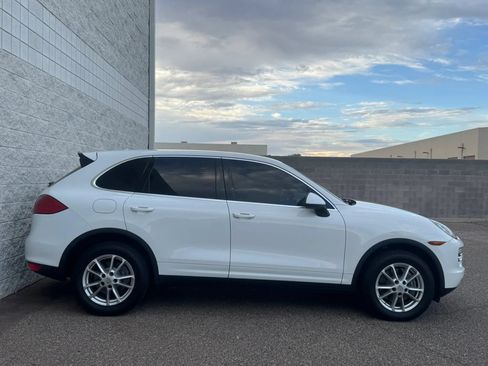 Used 2013 Porsche Cayenne Diesel AWD/4WD image 4