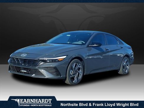 New 2025 Hyundai Elantra SEL image 1