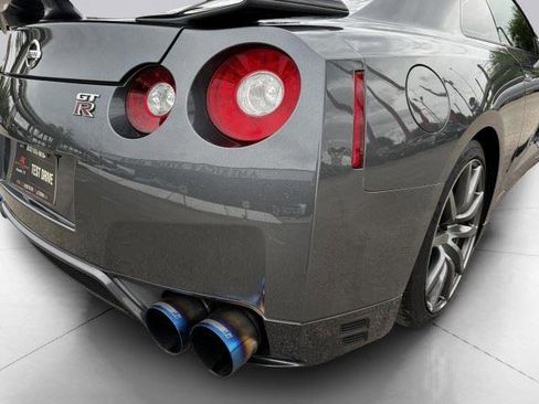 Used 2013 Nissan GT-R Premium AWD/4WD image 17