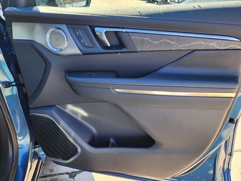 New 2026 Buick Enclave Avenir image 39