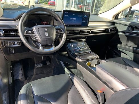 Certified 2022 Lincoln Nautilus AWD image 21