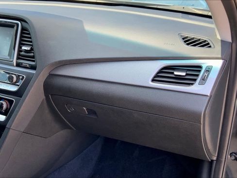 Used 2019 Hyundai Sonata SE image 19