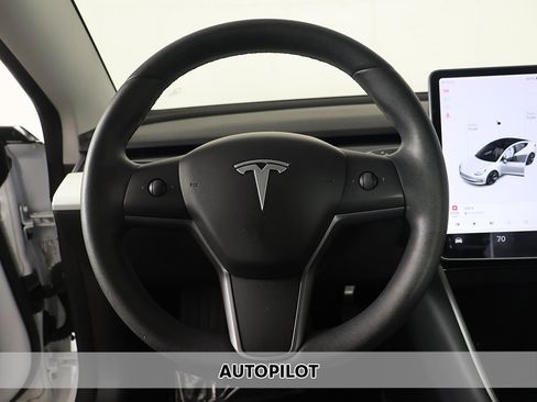 Used 2019 Tesla Model 3 Long Range image 3