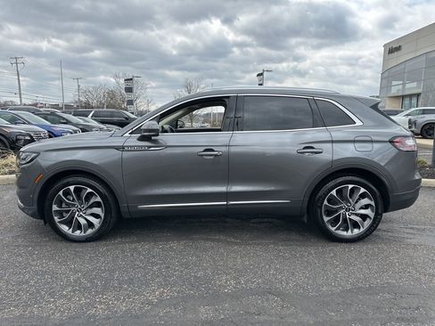 Used 2022 Lincoln Nautilus Reserve w/ Equipment Group 201A image 10