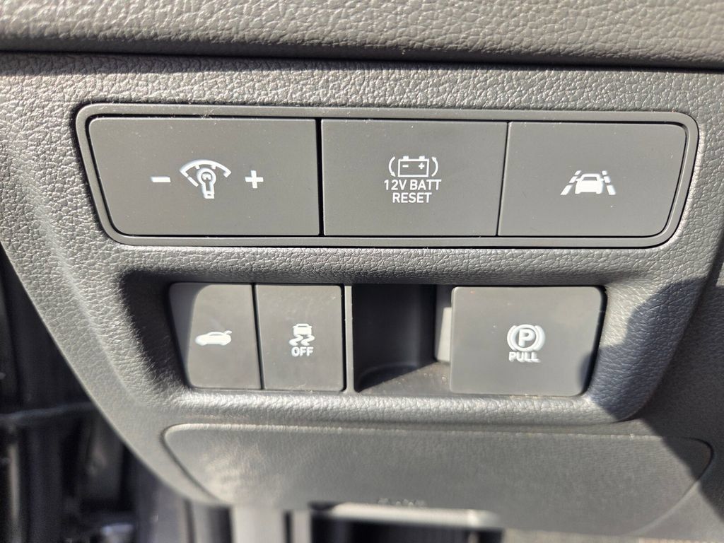 Used 2022 Hyundai Sonata Limited FWD image 18