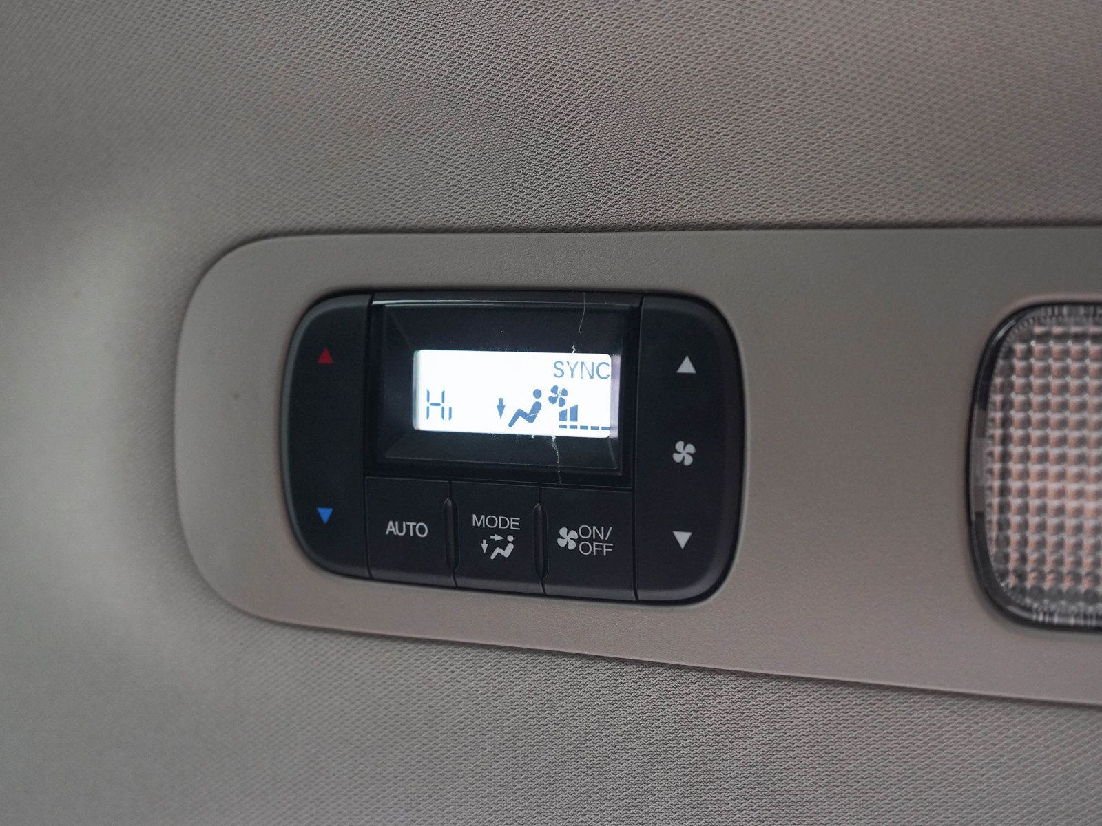 Used 2025 Honda Odyssey EX-L image 17