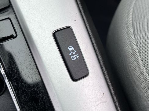 Used 2016 Chevrolet Cruze LT w/ Technology Package image 30