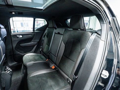 Used 2021 Volvo XC40 P8 Recharge w/ Advanced Package image 53