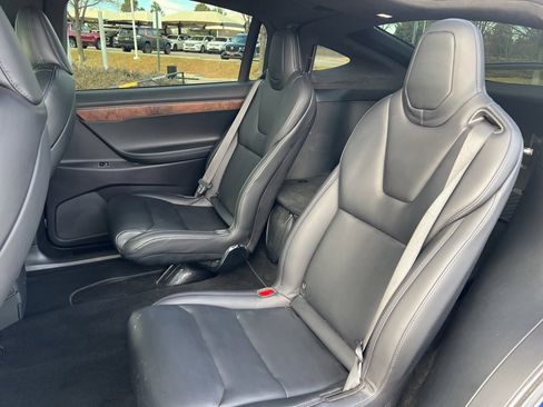 Used 2021 Tesla Model X Long Range image 11