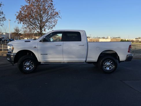 Used 2022 RAM 2500 Big Horn w/ Cold Weather Group image 6
