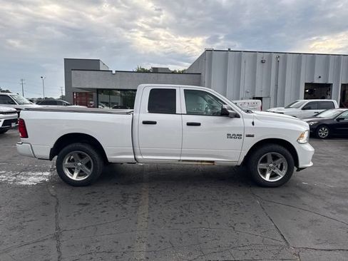 Used 2018 RAM 1500 Express AWD/4WD image 11