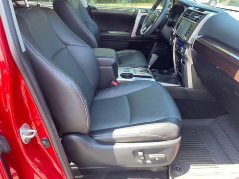 Used 2022 Toyota 4Runner Limited RWD image 19