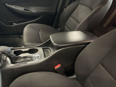 Used 2024 Chevrolet Malibu LS image 25