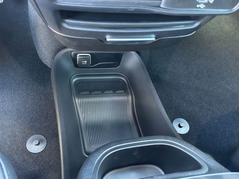 New 2026 Chrysler Voyager LX image 25