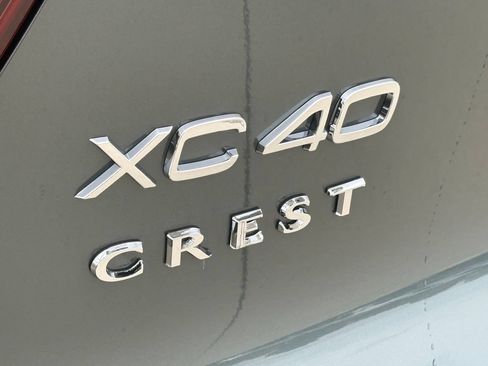 New 2026 Volvo XC40 B5 Plus w/ Protection Package Premier AWD/4WD image 10