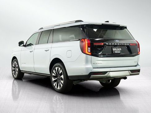 Used 2025 Ford Expedition Max Platinum w/ Driver's Package AWD/4WD image 3