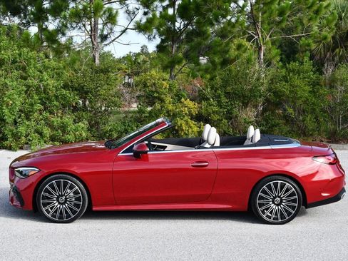 Used 2024 Mercedes-Benz CLE 300 4MATIC Cabriolet image 32