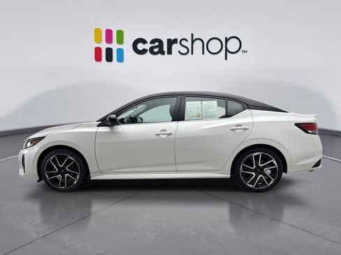 Used 2024 Nissan Sentra SR w/ SR Premium Package FWD image 2