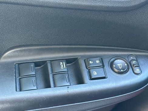 Used 2020 Honda Fit LX image 12