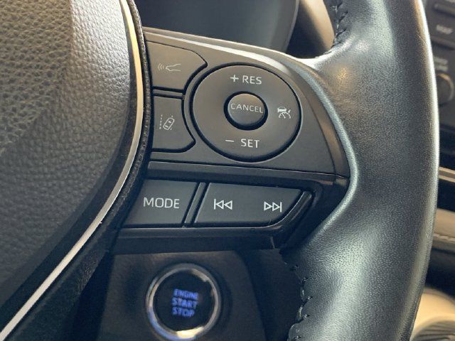 Used 2019 Toyota RAV4 XLE Premium FWD image 23