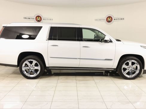 Used 2016 Cadillac Escalade ESV Premium AWD/4WD image 2