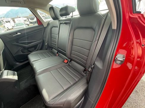 Used 2021 Volkswagen Jetta SE image 39