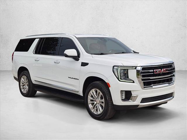 Used 2023 GMC Yukon XL SLT w/ SLT Premium Package RWD image 3