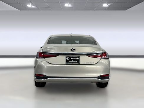 Certified 2023 Lexus ES 250 w/ Premium Package AWD/4WD image 11