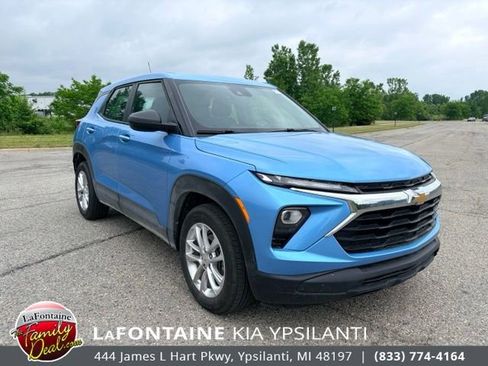 Used 2025 Chevrolet TrailBlazer LS FWD image 7