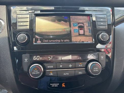Used 2019 Nissan Rogue Sport SV w/ Technology Package FWD image 33