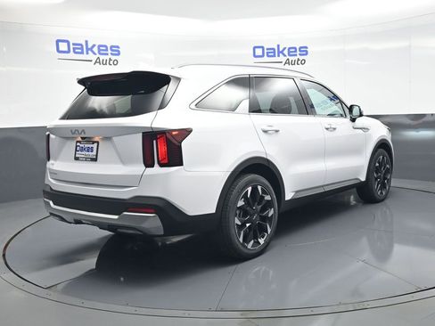 New 2026 Kia Sorento EX FWD image 8