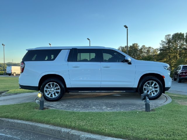 Used 2023 Chevrolet Suburban Premier RWD image 8