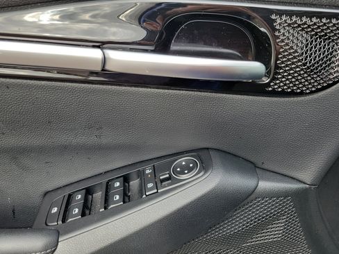 Used 2025 Kia Seltos S image 14