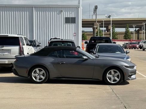 Used 2026 Ford Mustang Premium RWD image 3