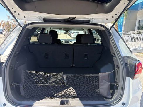 Used 2023 Chevrolet Equinox LS w/ LS Convenience Package FWD image 8