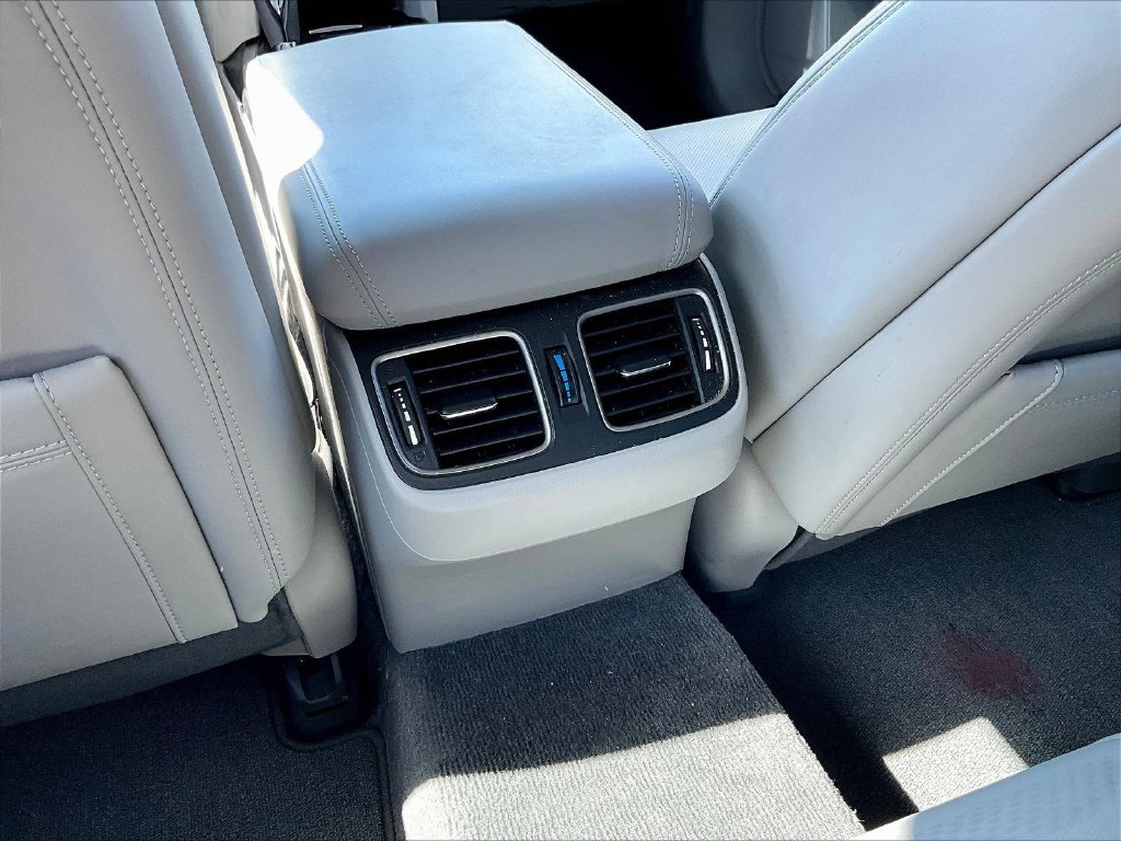 Used 2016 Acura RLX w/ Technology Package FWD image 10