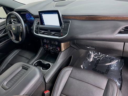 Used 2022 Chevrolet Suburban High Country image 32