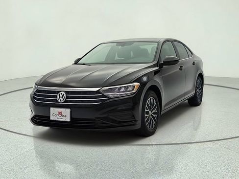 Used 2020 Volkswagen Jetta SE FWD image 2