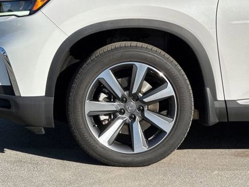 Certified 2024 Honda Pilot Elite image 36