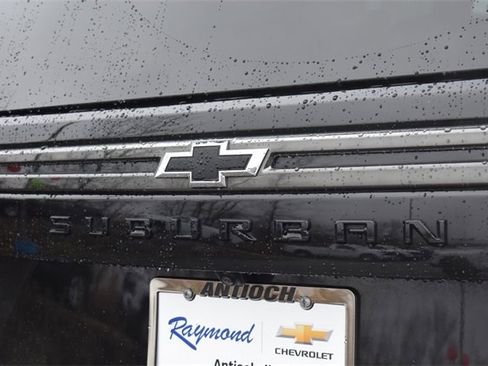 Certified 2022 Chevrolet Suburban RST w/ Sport Performance Package image 21