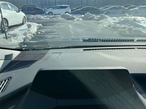 Used 2025 Toyota Prius LE image 33