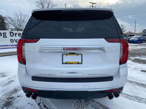 Used 2024 GMC Yukon XL Denali image 3