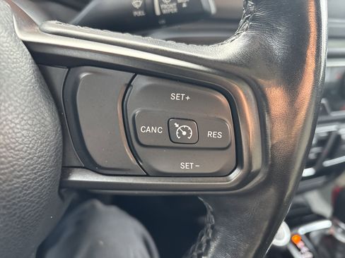 Used 2023 Jeep Gladiator Willys image 20