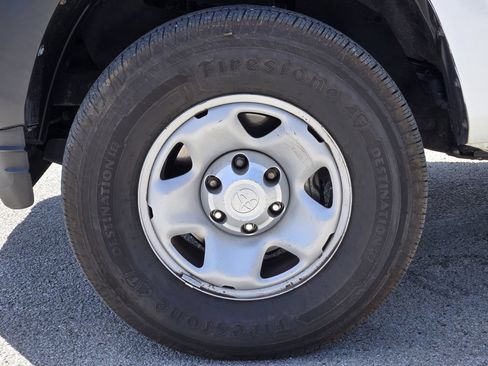 Used 2021 Toyota Tacoma SR RWD image 11