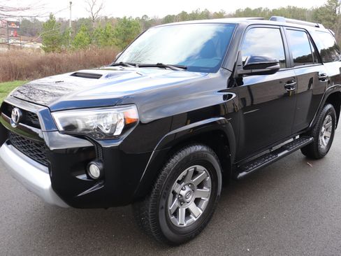 Used 2016 Toyota 4Runner Trail Premium image 8